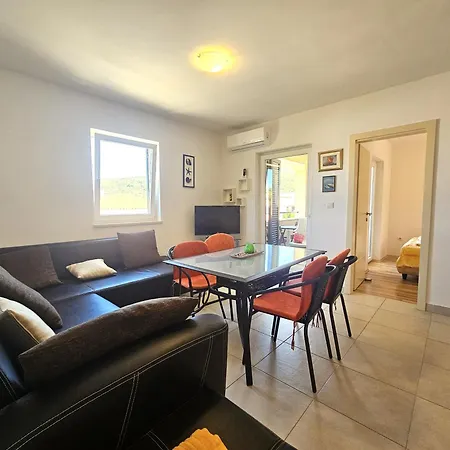 Διαμέρισμα Tara *